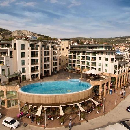 Privat Apartament Marina City Baltsjik Eksteriør bilde