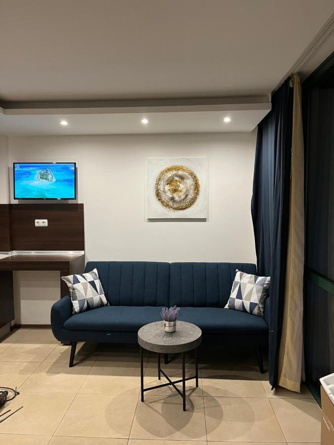 Privat Apartament Marina City Baltsjik Eksteriør bilde