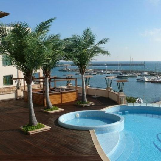 Privat Apartament Marina City Baltsjik Eksteriør bilde